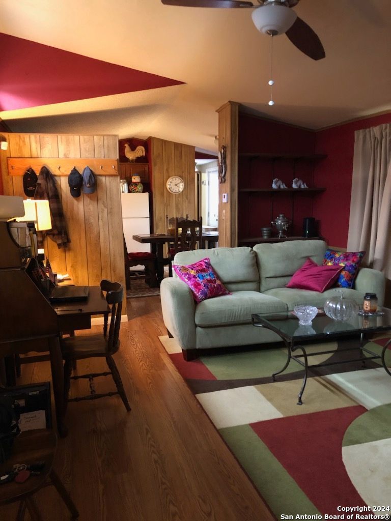 580 CR 663, ,  78016 — photo 1
