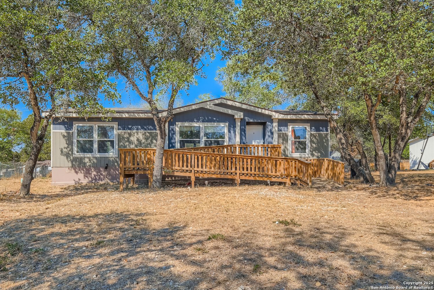 23011 Shady Forest Dr, Elmendorf, TX 78112 — photo 1