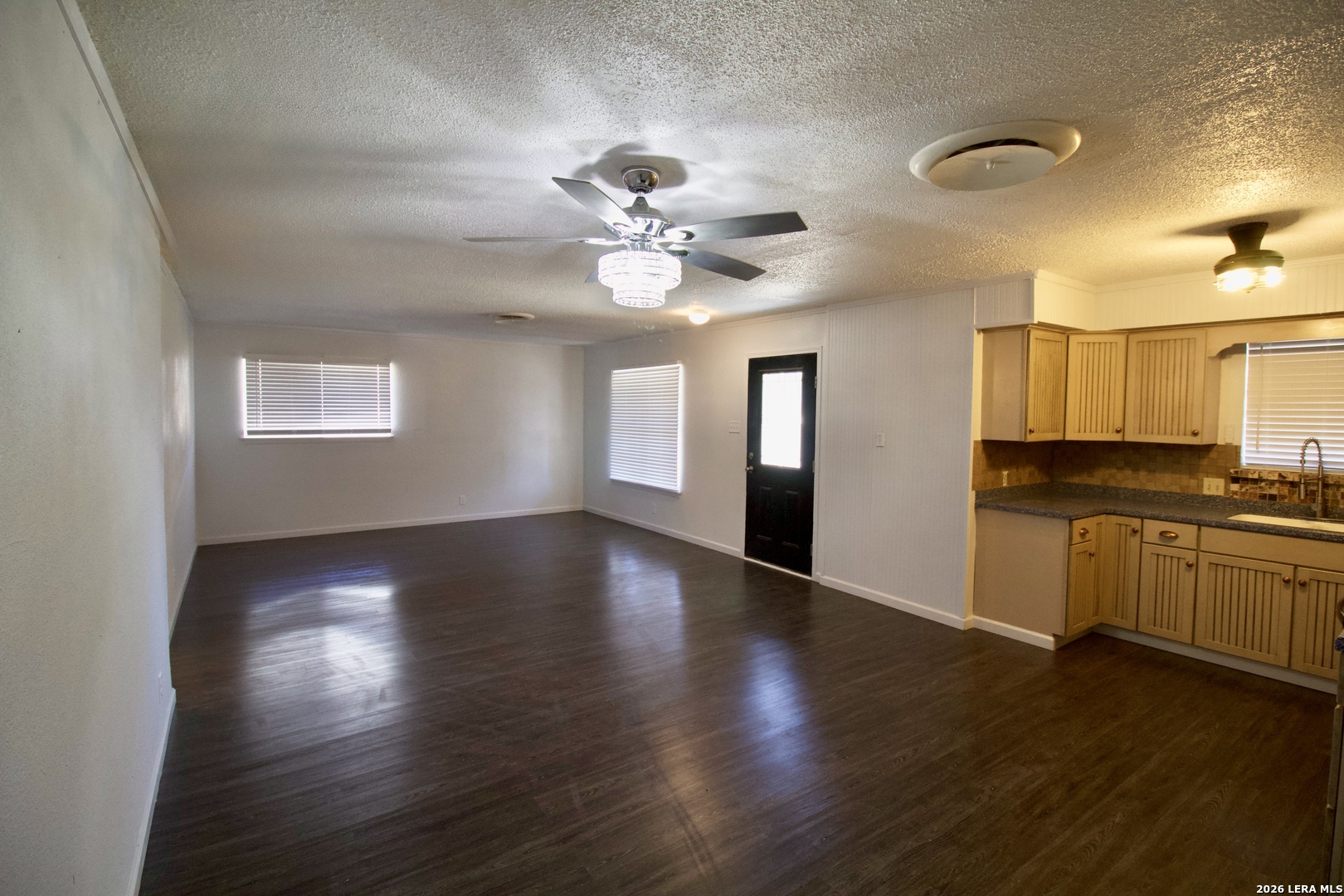 1203 Yosemite, ,  78102 — photo 1