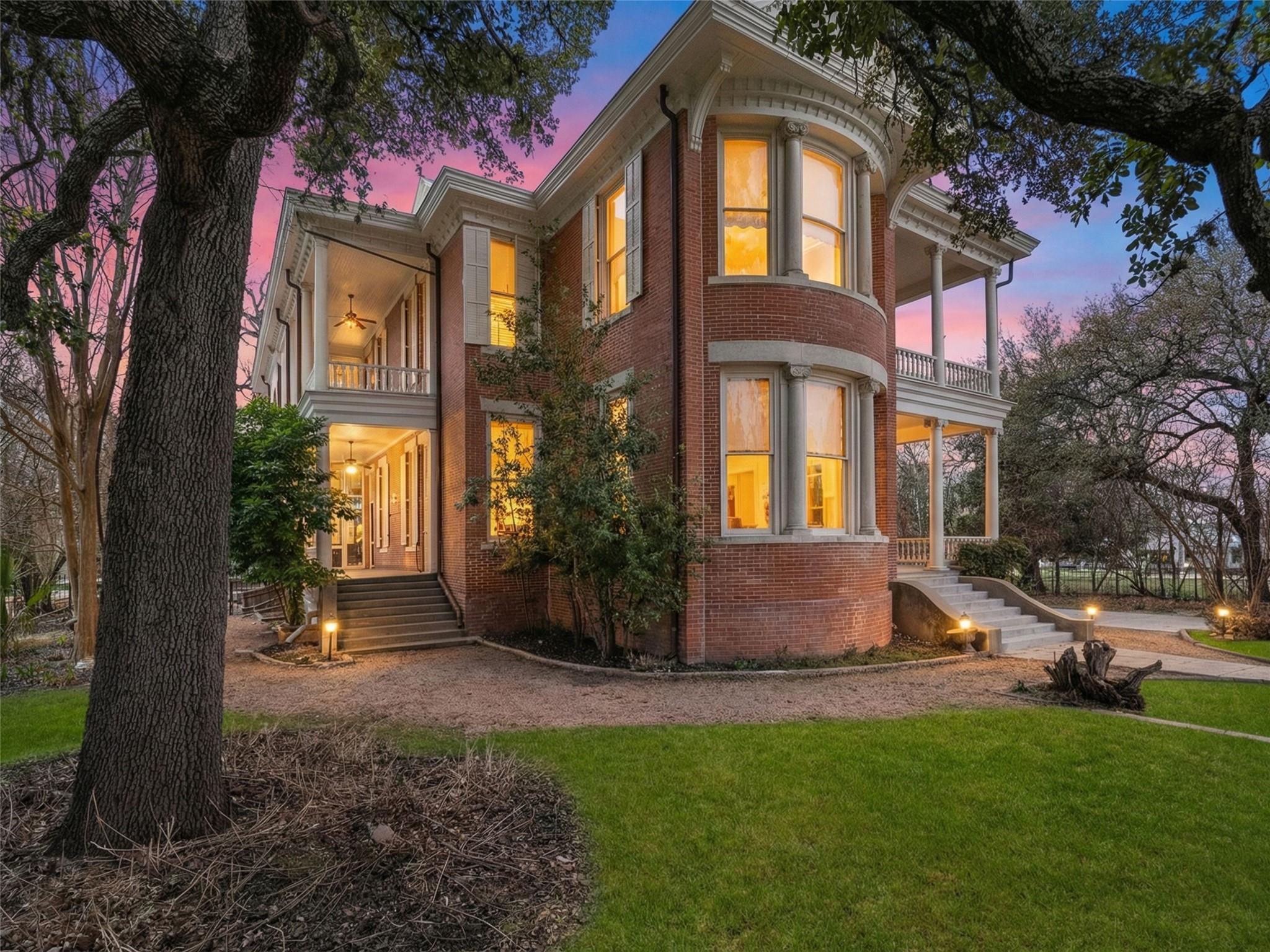 372 Magazine, New Braunfels, TX 78130 — photo 1