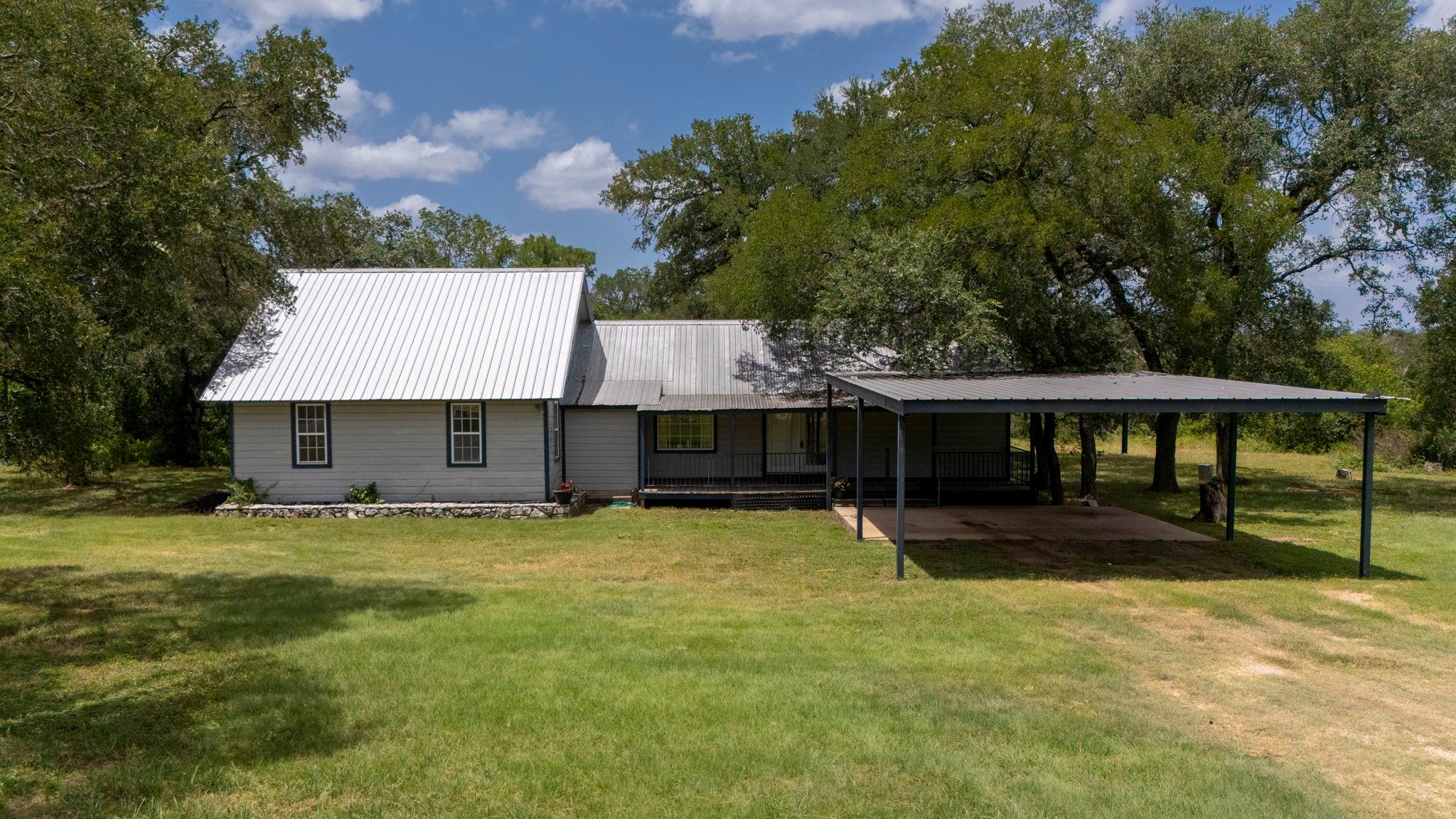 510 Country, Hays, TX 78610 — photo 1