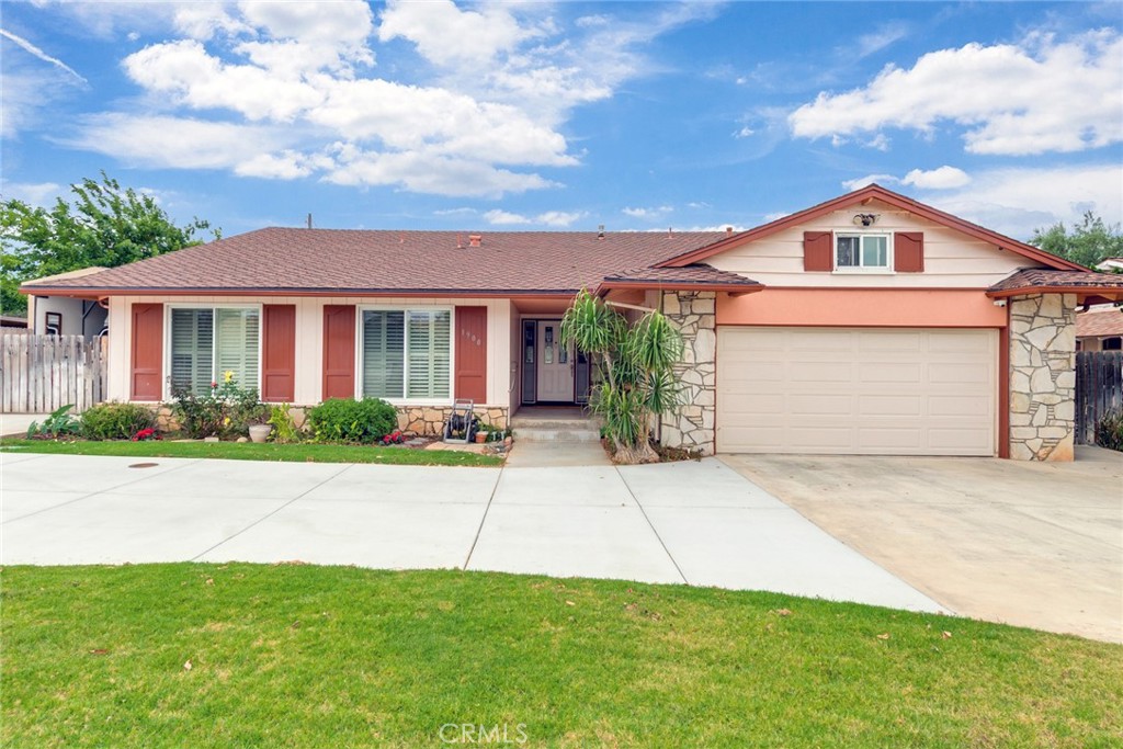 1900 Brae Burn Drive, Corona, CA 92882 — photo 1