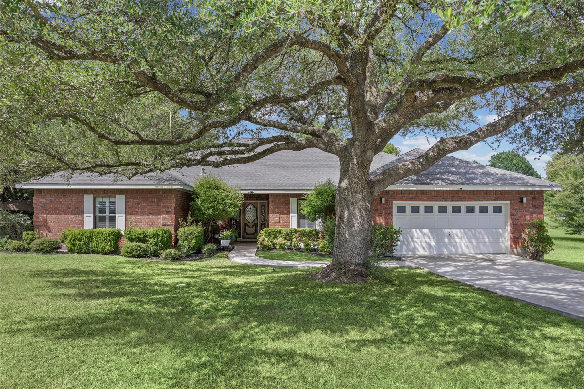 2000 Spinel, Pflugerville, TX 78660 — photo 1