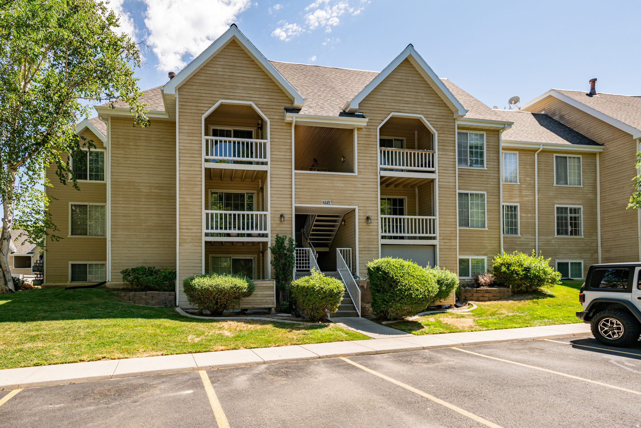 1221 E WATERSIDE CV #11, Cottonwood Heights, UT 84047 — photo 1