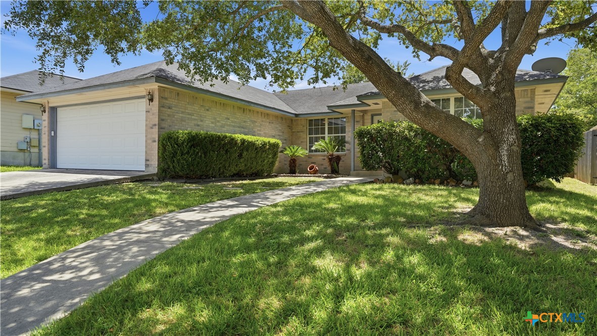 1615 Sunshine Peak, New Braunfels, TX 78130 — photo 1