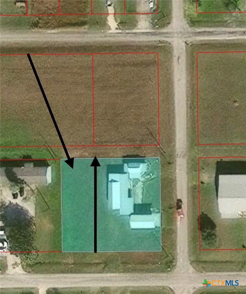 1306 W Broadway Avenue, Seadrift, TX 77983 — photo 1