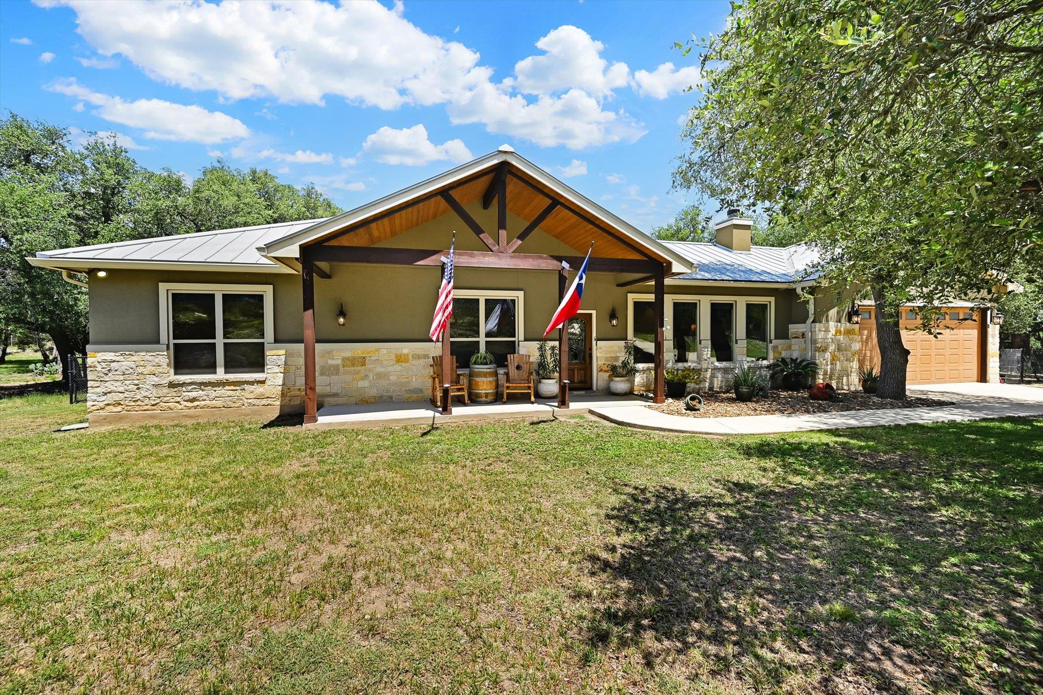281 Kellog, Fischer, TX 78623 — photo 1