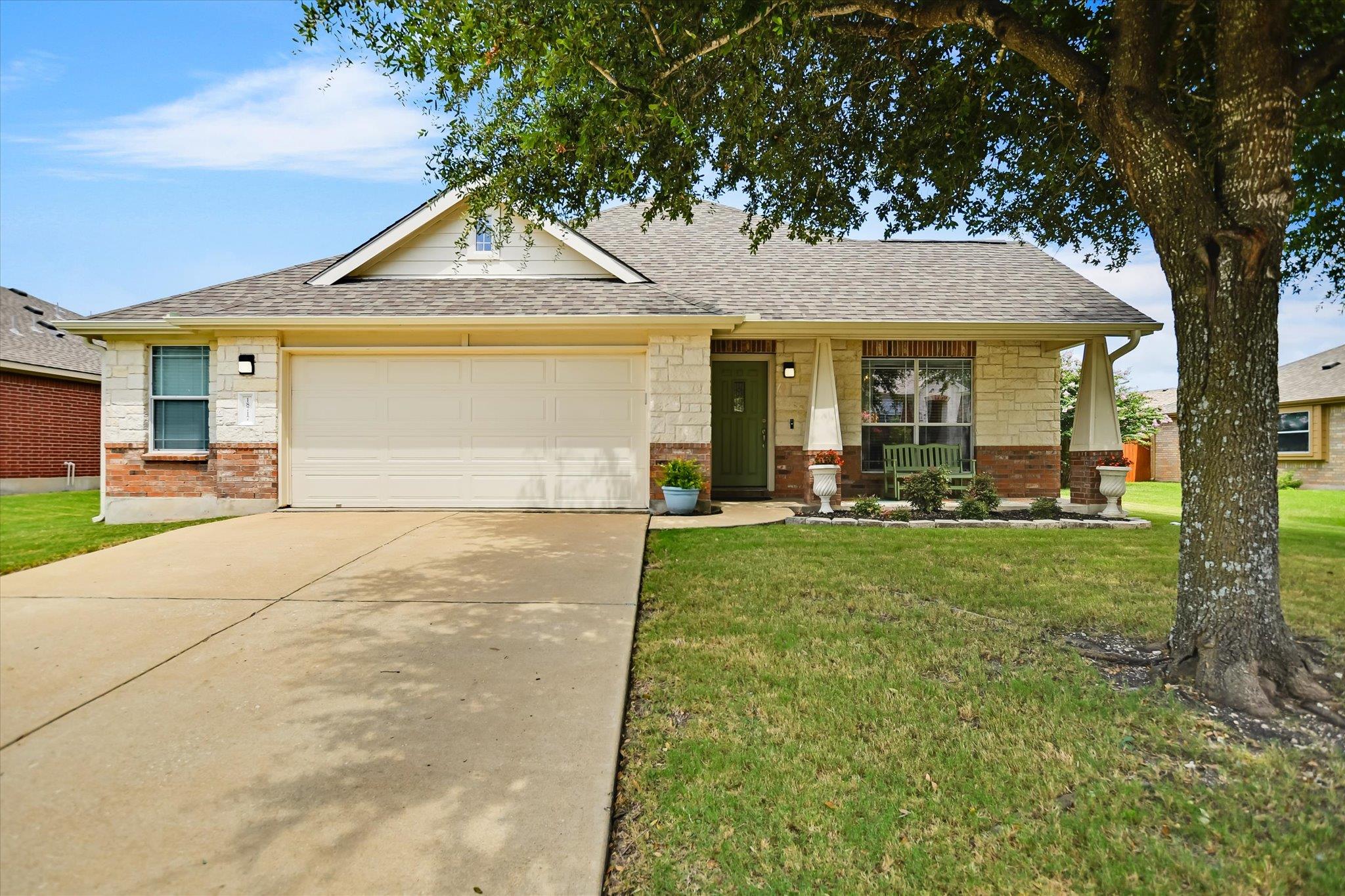 18717 Royal Pointe, Pflugerville, TX 78660 — photo 1