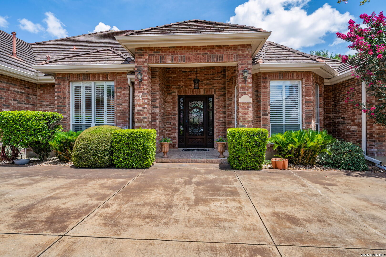 11 Westerleigh, San Antonio, TX 78218 — photo 1