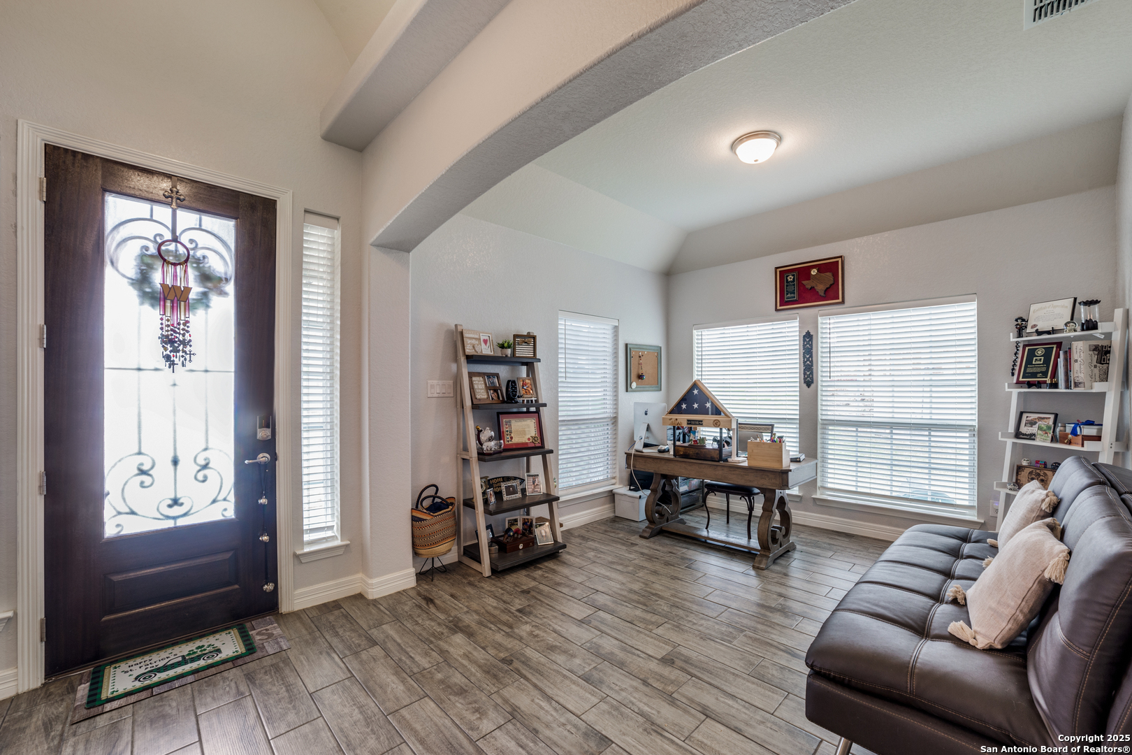 528 Lilly Blf, ,  78009 — photo 1