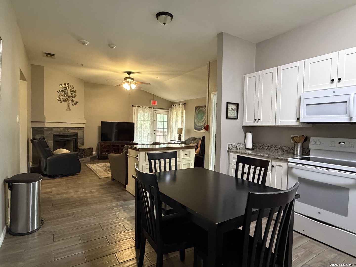 647 CYPRESSGREEN DR, ,  78245 — photo 1