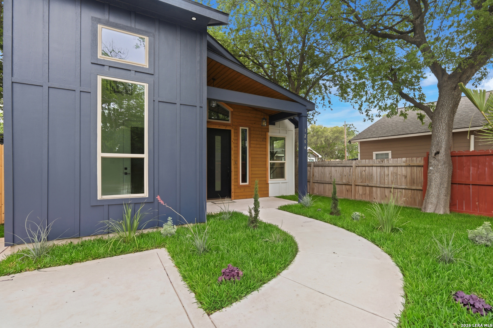 1204 CENTER ST, , 78202 — photo 1