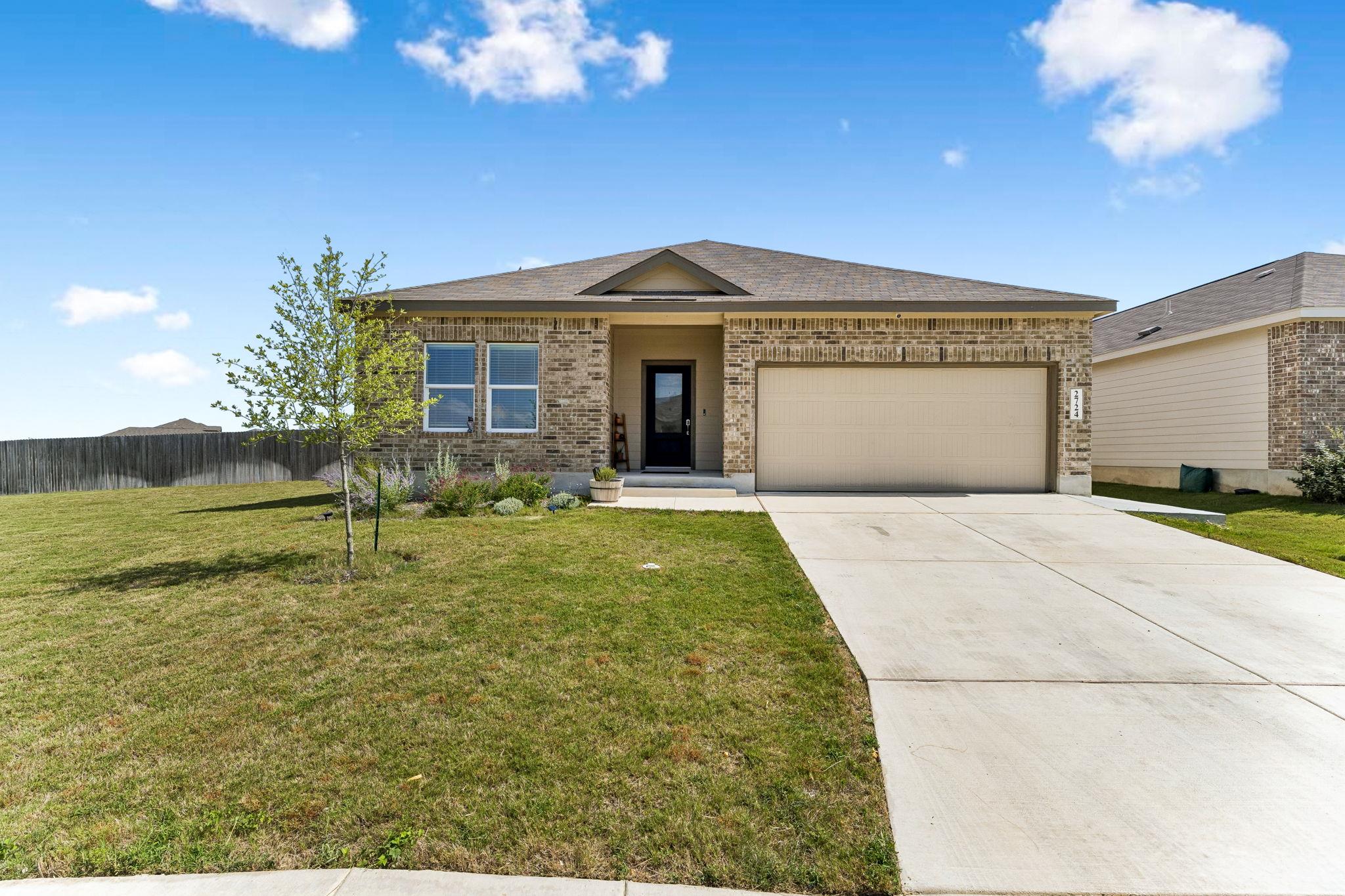 2724 Sierra Chicas Ln, Seguin, TX 78155 — photo 1