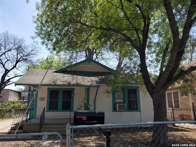 114 Thompson Place, ,  78225 — photo 1
