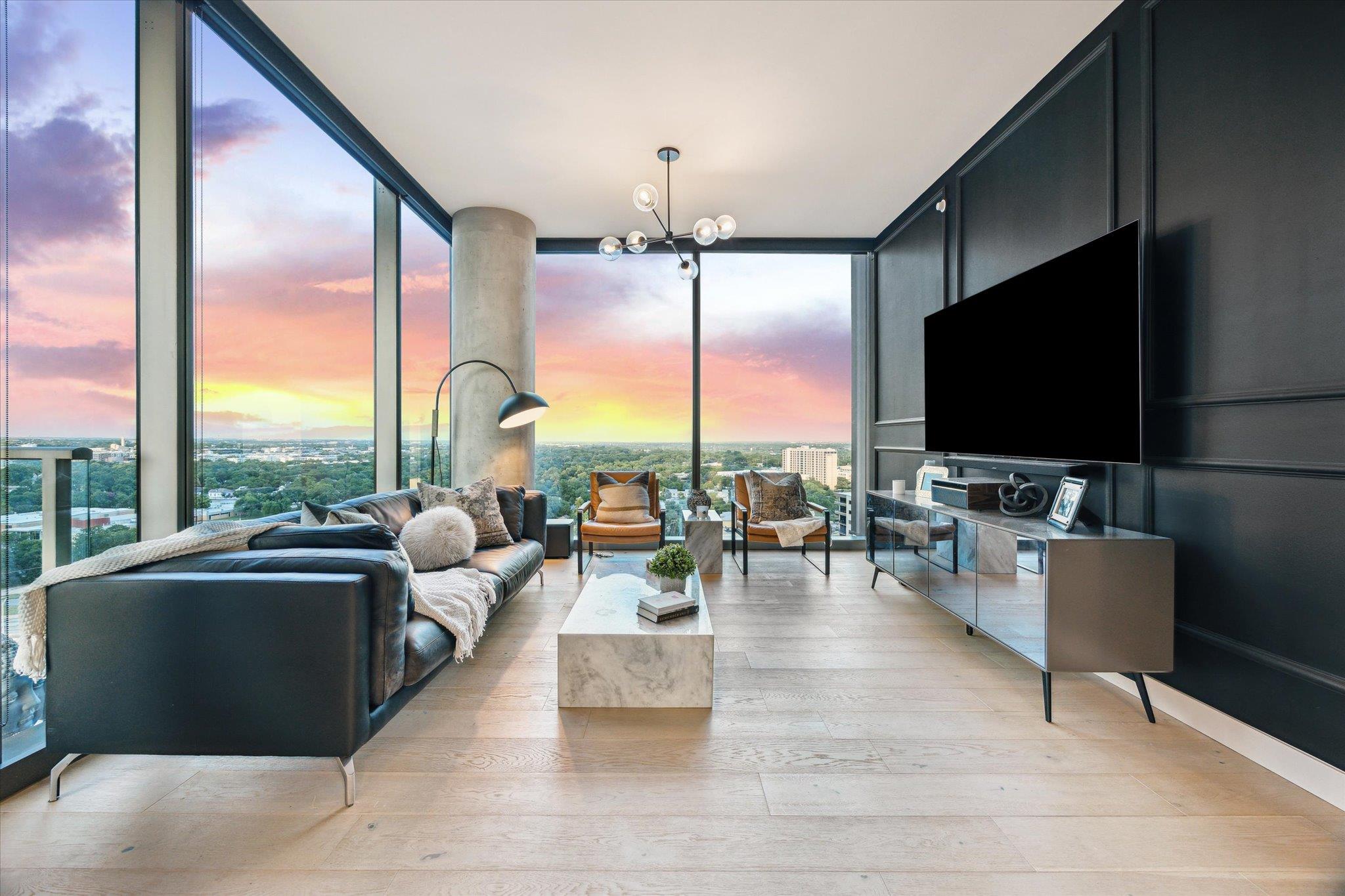 44 East, Austin, TX 78701 — photo 1