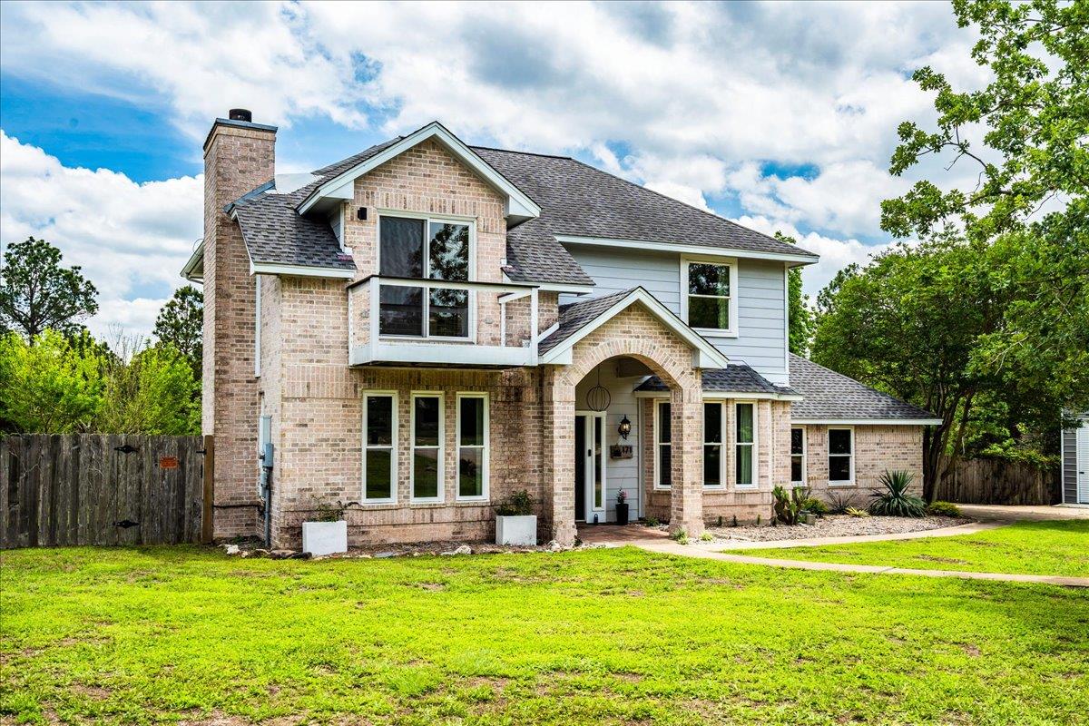 171 Pin Oak, Elgin, TX 78621 — photo 1