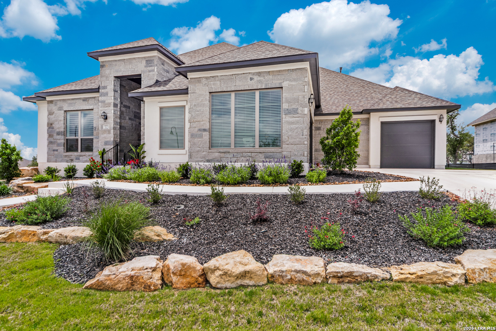 102 Cascada, , 78006 — photo 1