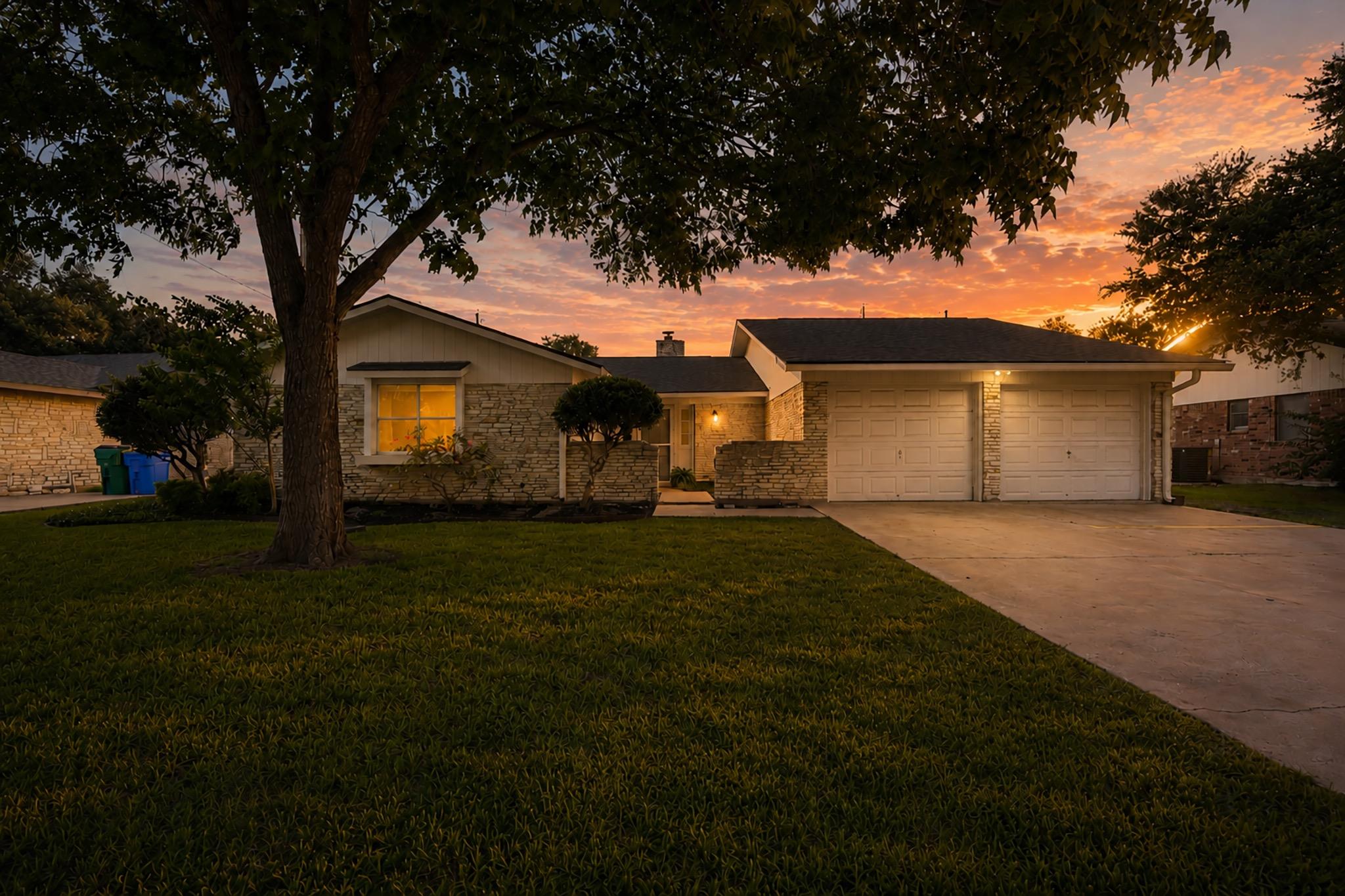 2301 Lillie, Taylor, TX 76574 — photo 1