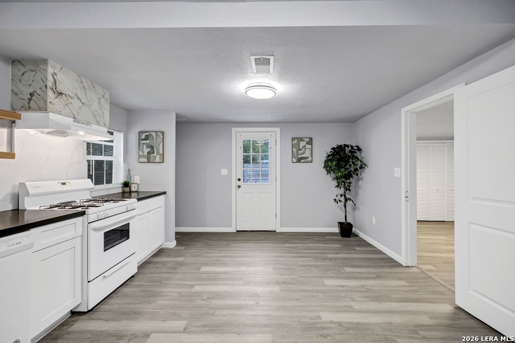 154 Zavalla, ,  78204 — photo 1