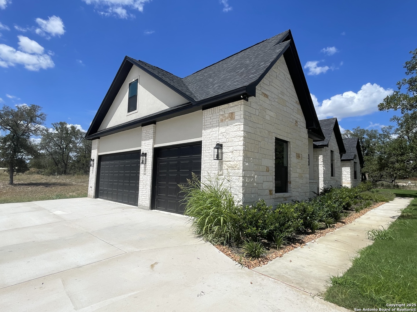 399 Bauer Lane, ,  78009 — photo 1