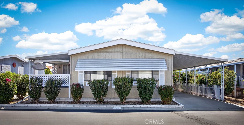 1300 W Menlo Avenue 138, Hemet, CA 92543 — photo 1
