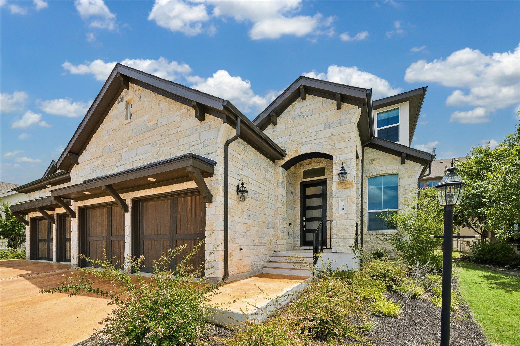 109 Beneteau, Austin, TX 78738 — photo 1