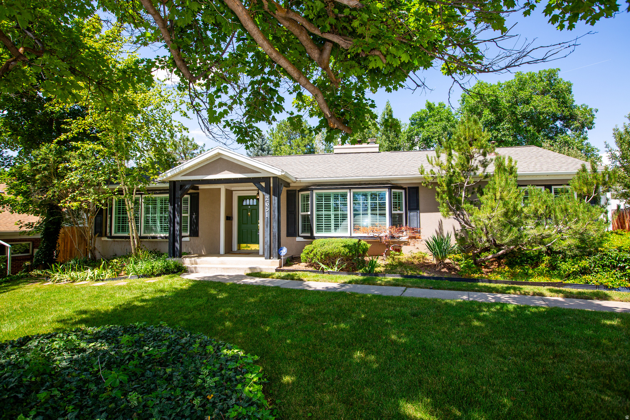 2651 E LINCOLN LN, Holladay, UT 84124 — photo 1