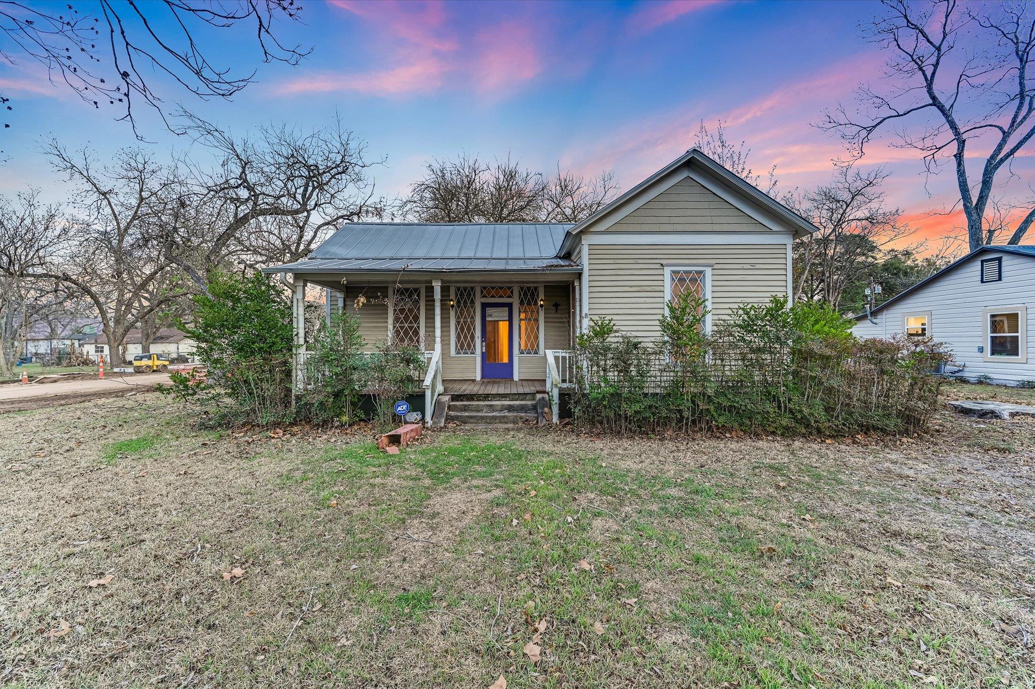 306 Garwood, Smithville, TX 78957 — photo 1