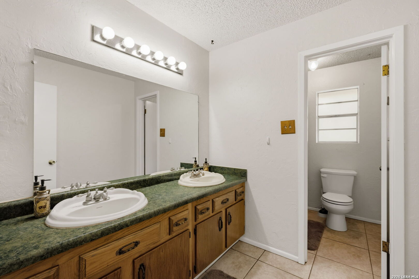 105 Deer Run, , 78064 — photo 1
