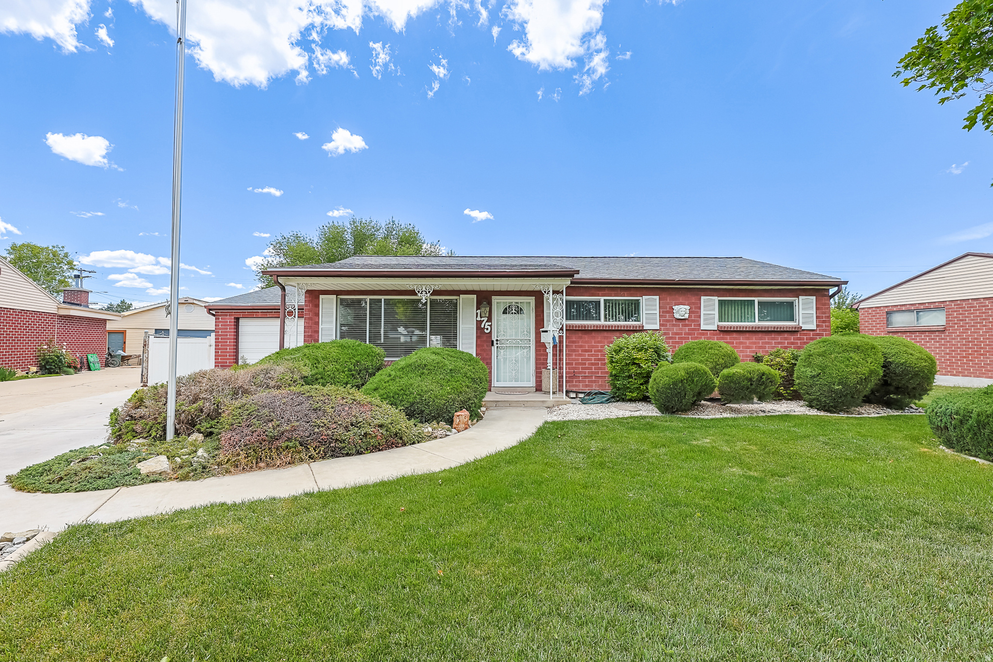 175 W WASHINGTON AVE, Murray, UT 84107 — photo 1