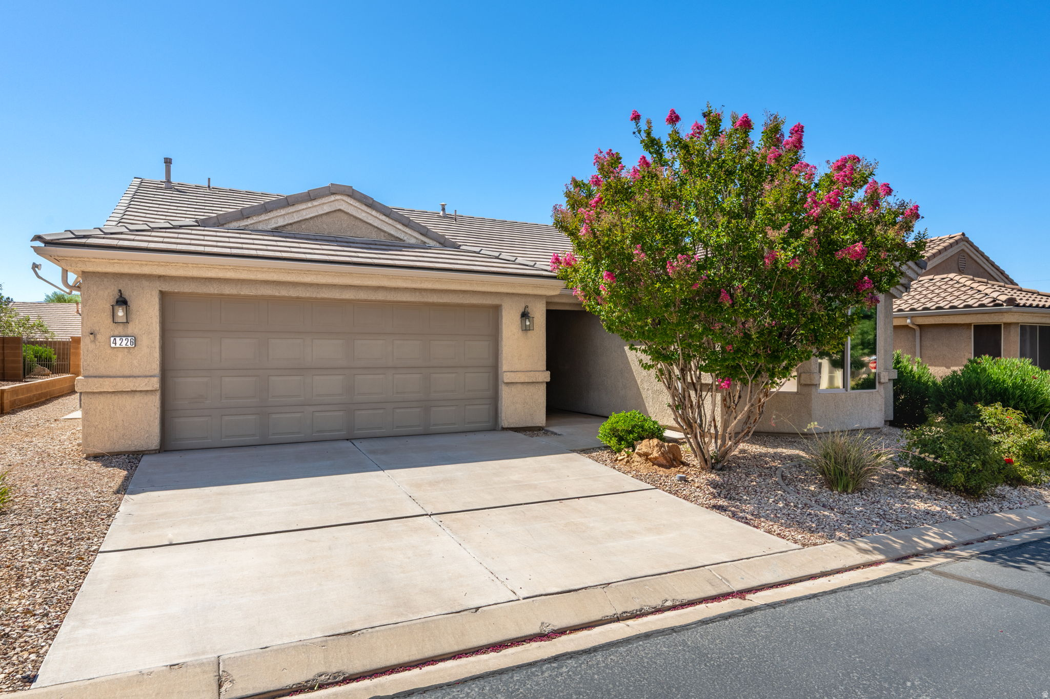 4226 HAMLET HILL DR, St. George, UT 84790 — photo 1