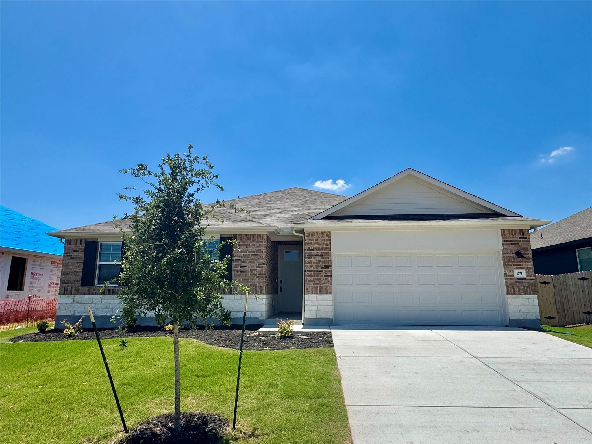 129 Pendleton, Kyle, TX 78640 — photo 1
