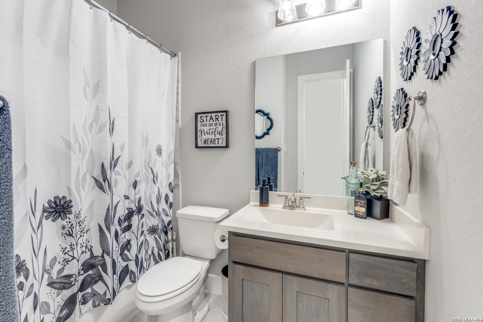 24727 Malka, , 78261 — photo 1