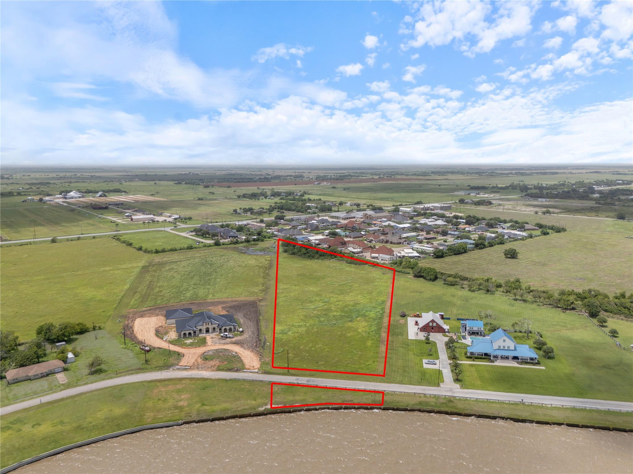 269 CR 305 Bayshore, Palacios, TX 77465 — photo 1