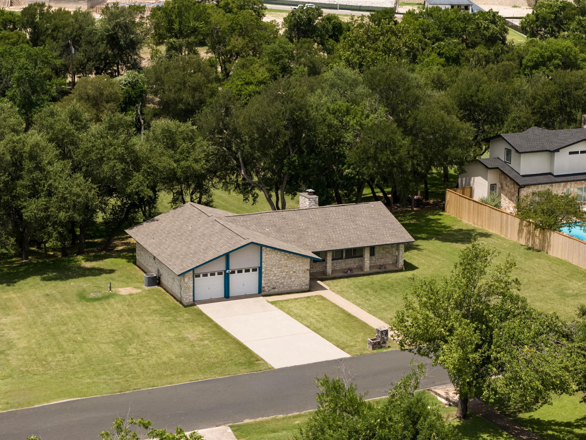 1208 Brushy Bend