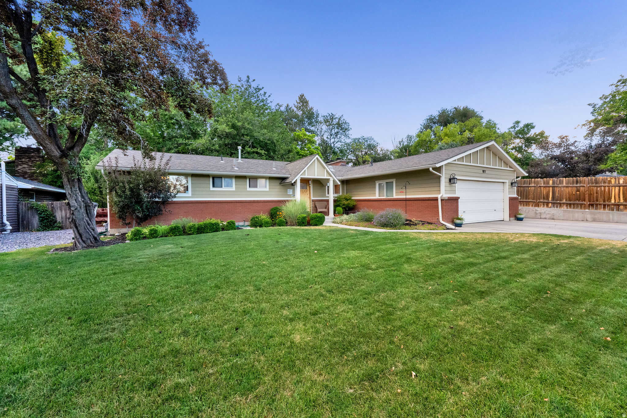 1871 E 4675 S, Holladay, UT 84117 — photo 1