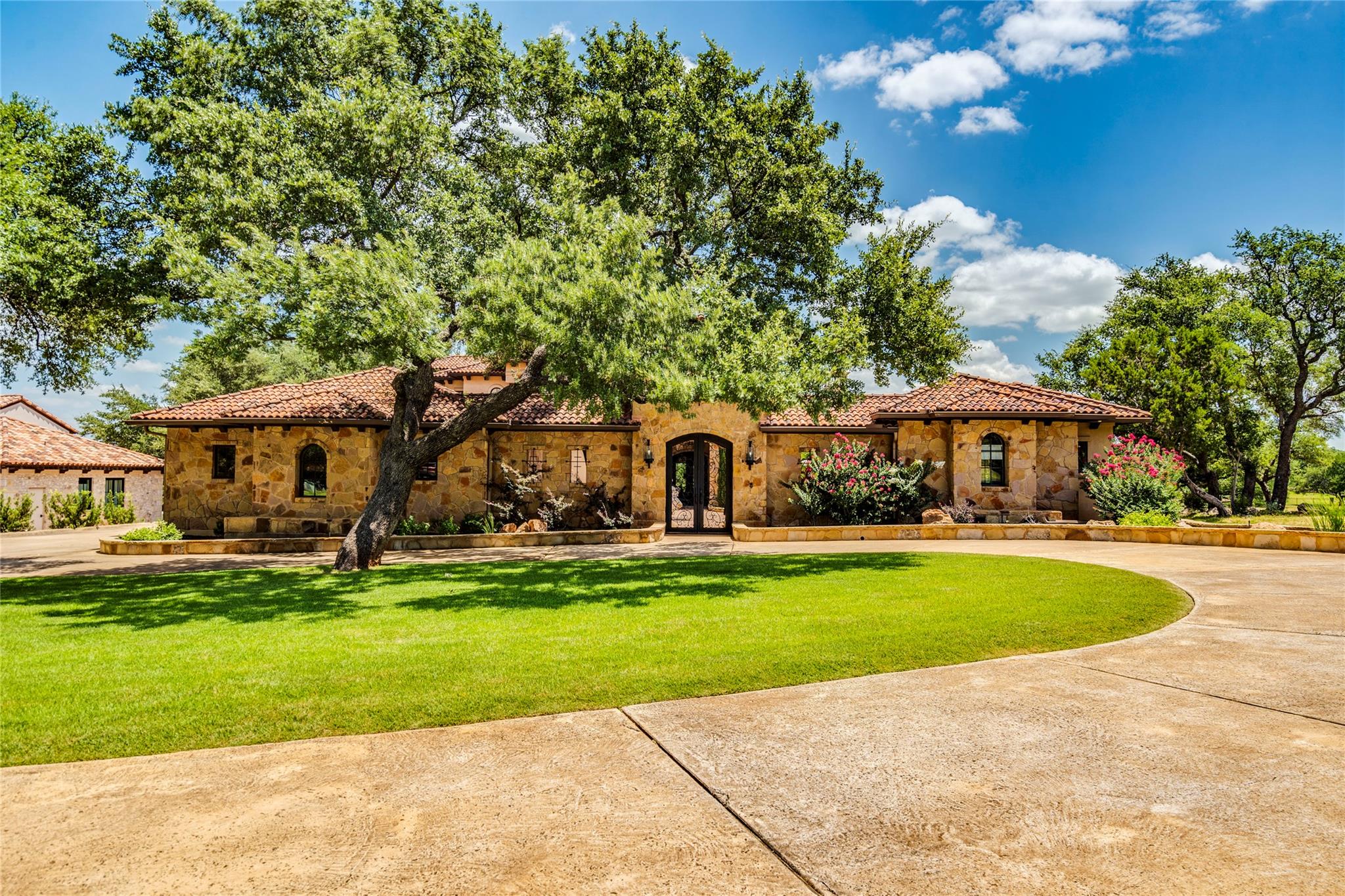 166 Encantada, Horseshoe Bay, TX 78657 — photo 1