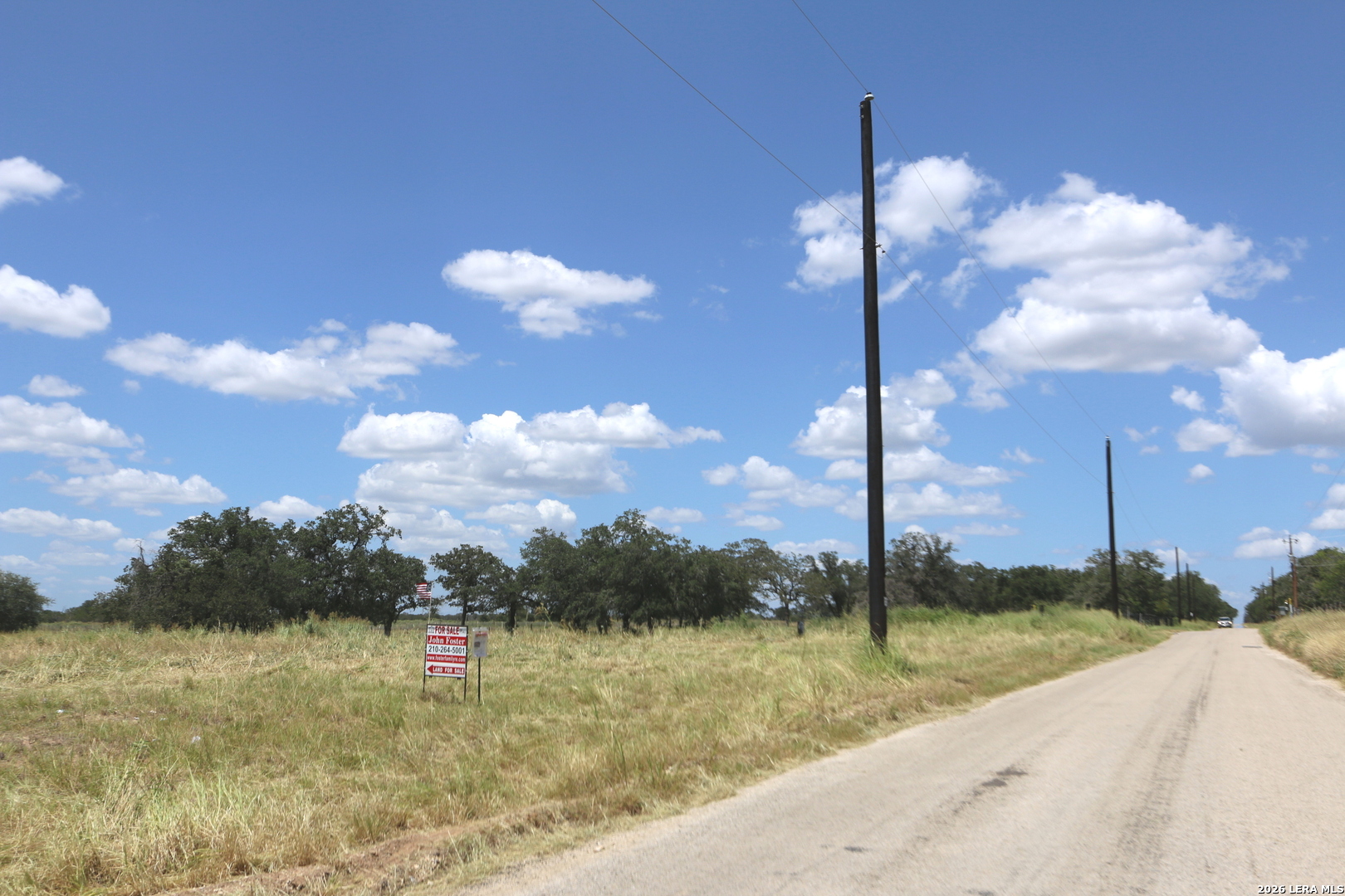 247 County Road 331, Floresville, TX 78114 — photo 1