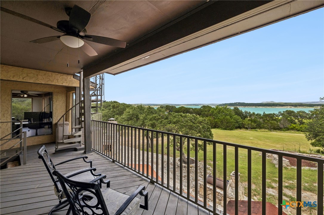 408 Edge Hill, Canyon Lake, TX 78133 — photo 1