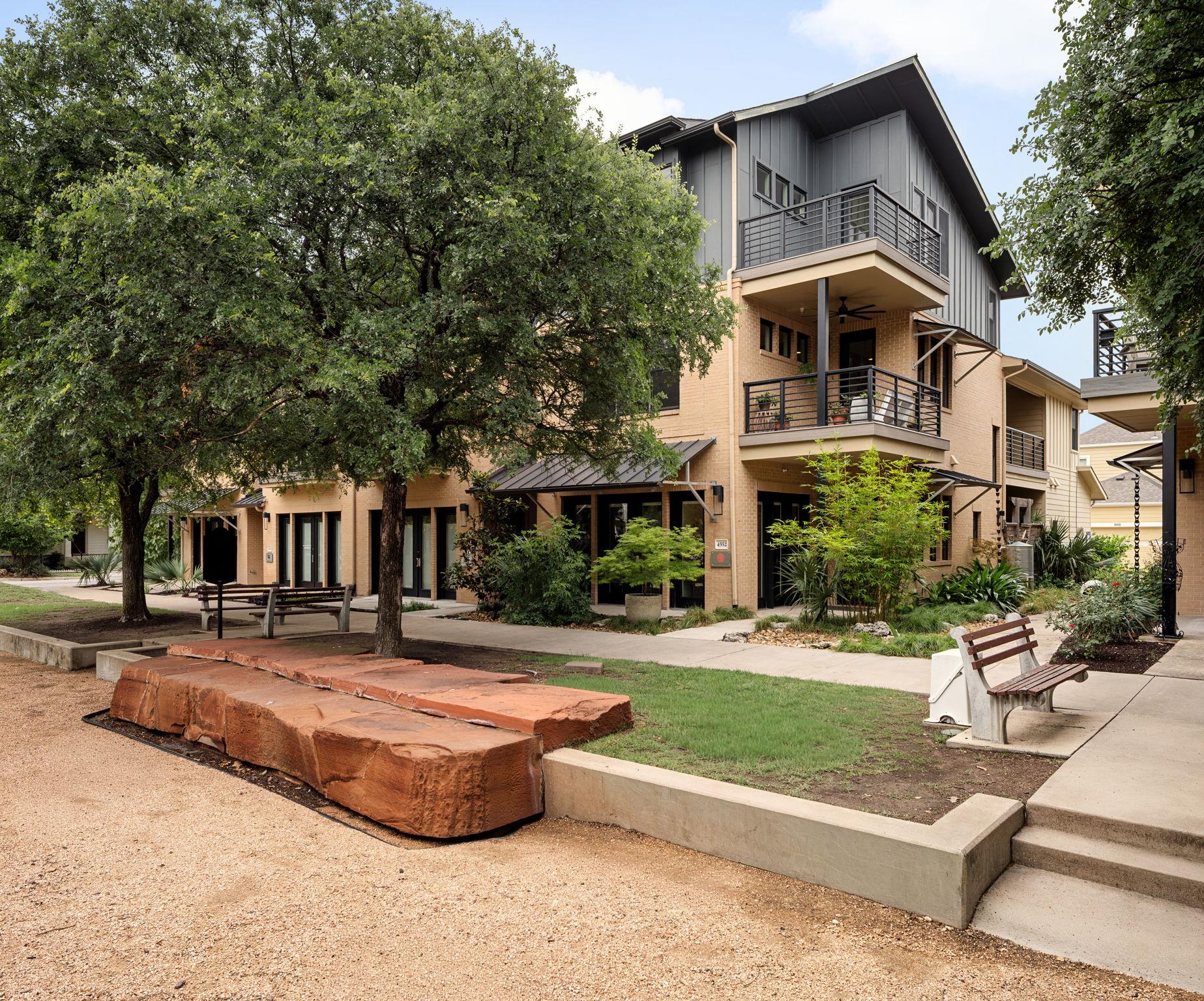 4552  Page St, Austin, TX 78723 — photo 1