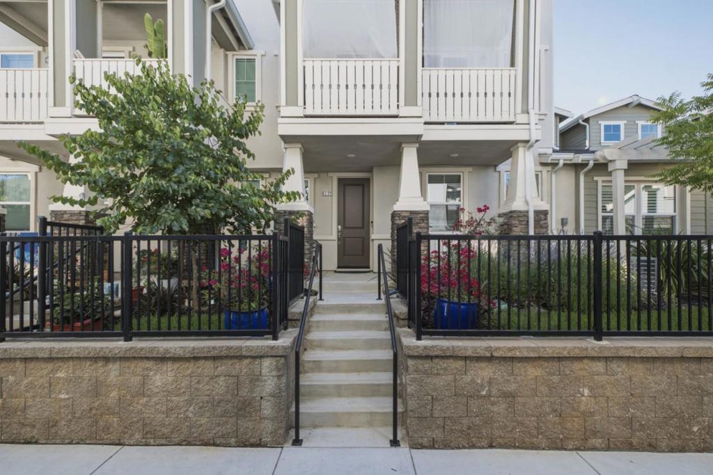 6389 Laguna Seca Lane, Gilroy, CA 95020 — photo 1