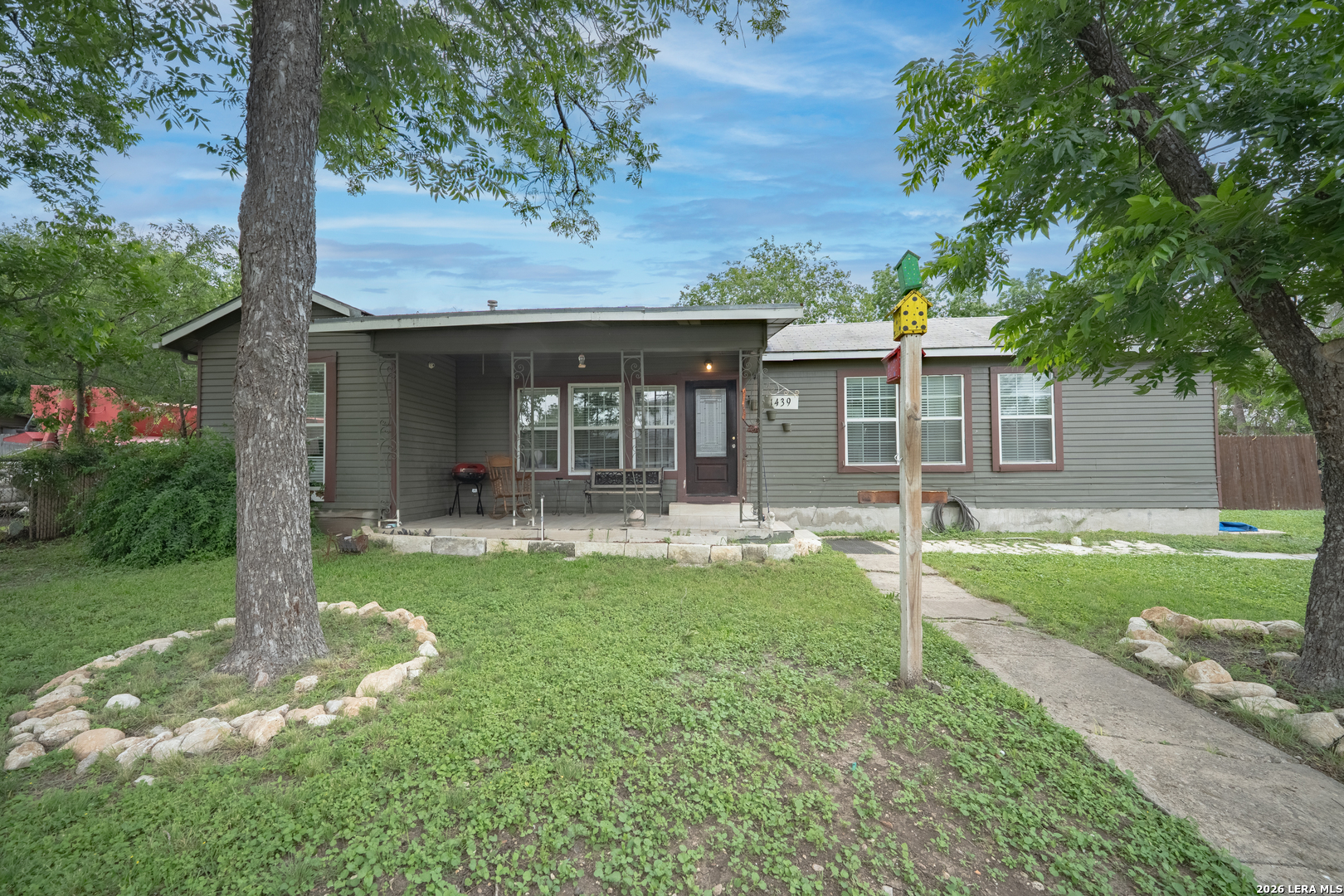 1439 W Ridgewood Ct, San Antonio, TX 78201 — photo 1