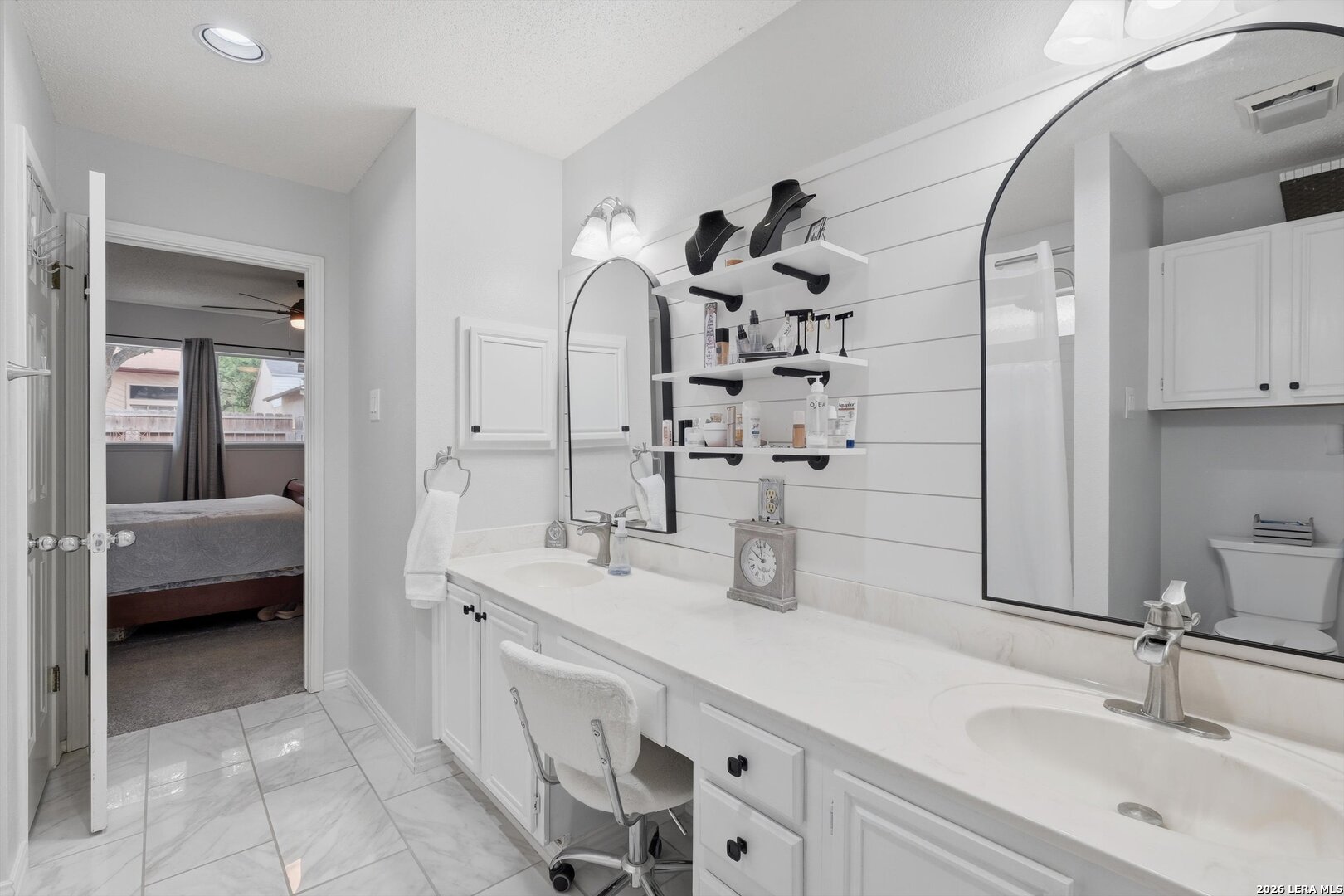 16915 Brookwood