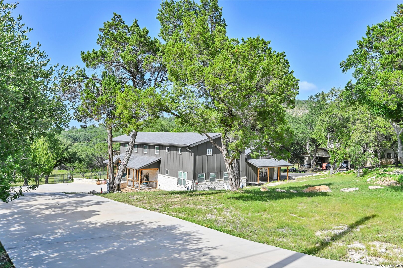 349 WHITE OAK DR, Canyon Lake, TX 78133 — photo 1