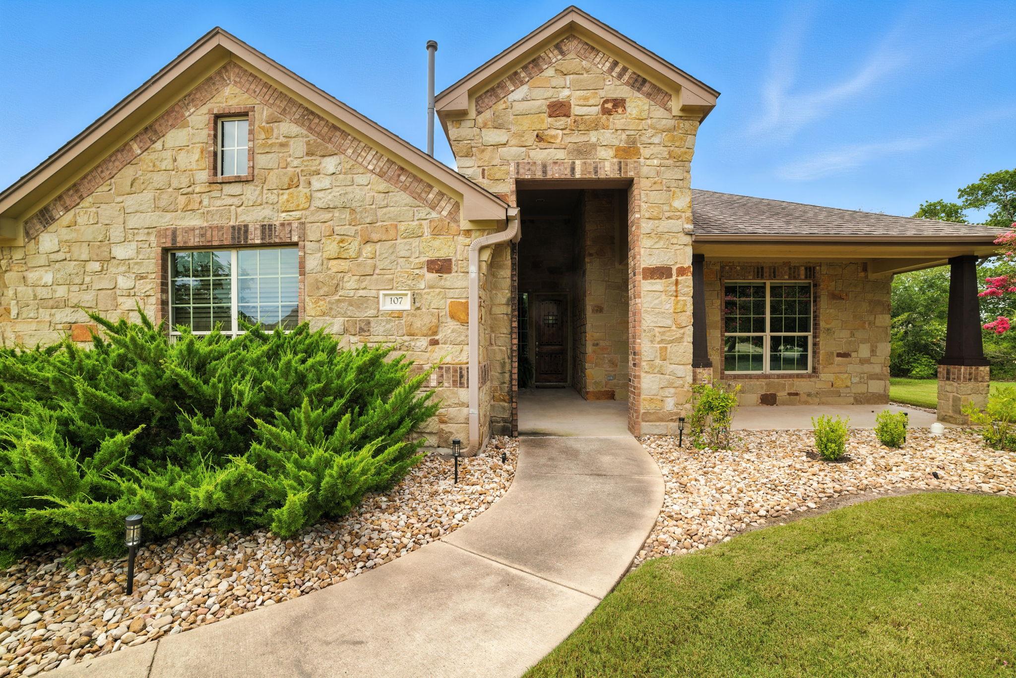 107 Tylee Cir, Bastrop, TX 78602 — photo 1