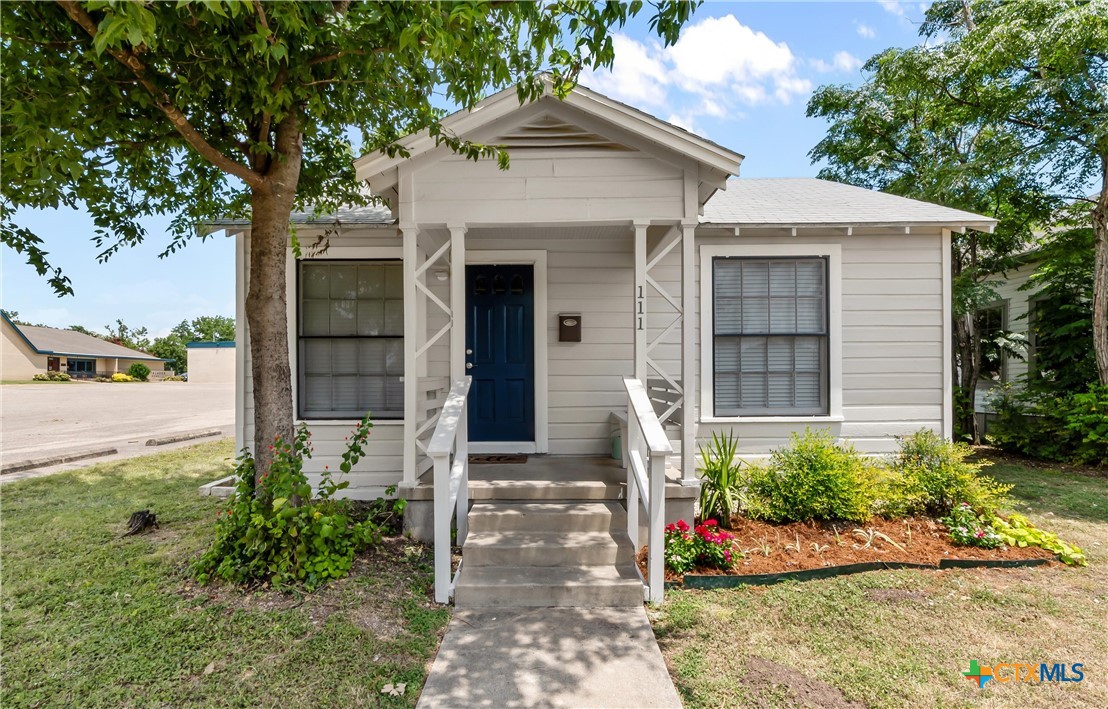 111 N 11th Street, Temple, TX 76501 — photo 1