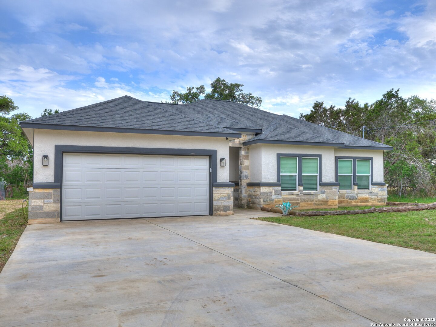 656 FAWN DR, Spring Branch, TX 78070 — photo 1