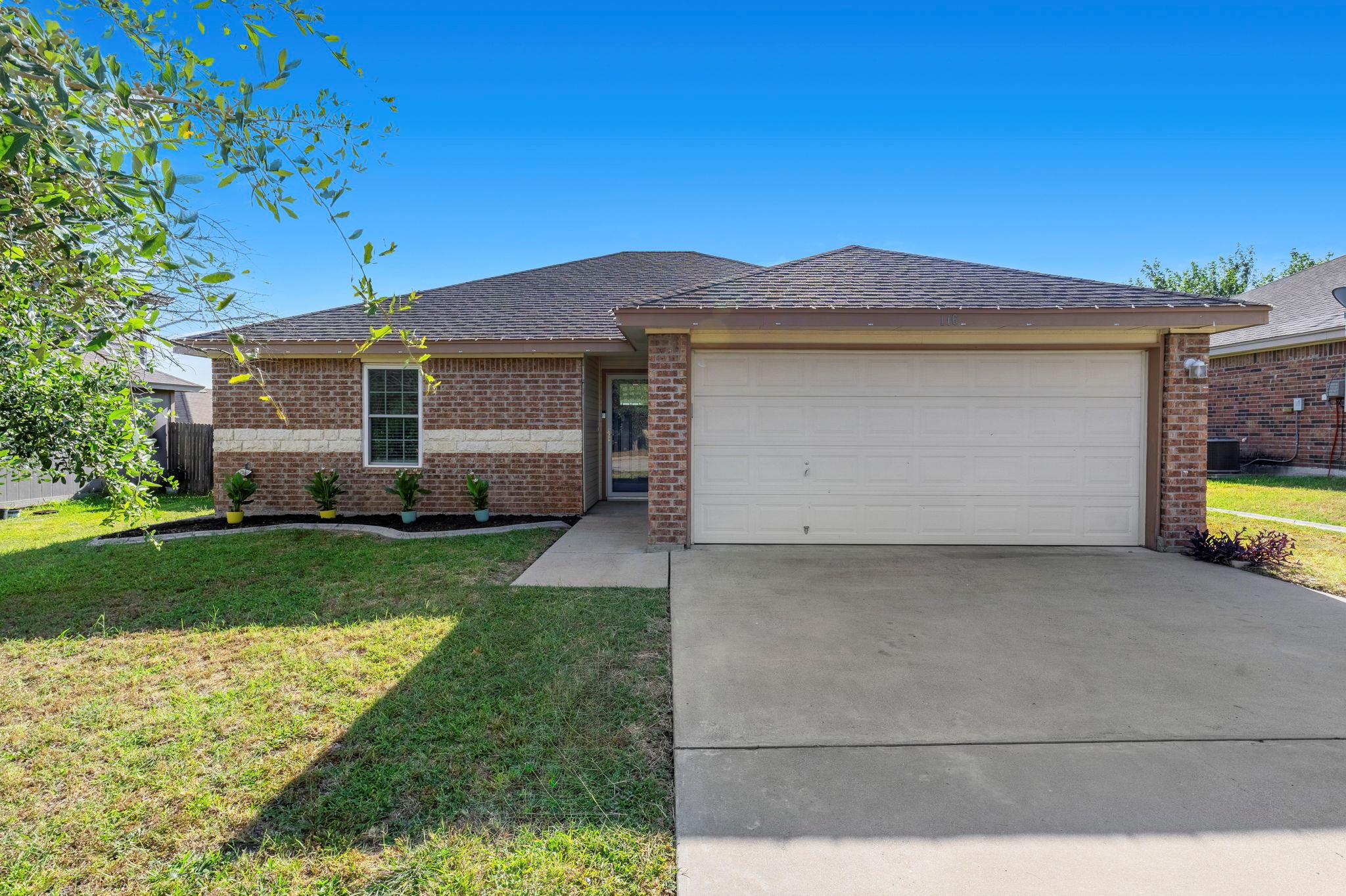 116  Soapstone Dr, Jarrell, TX 76537 — photo 1
