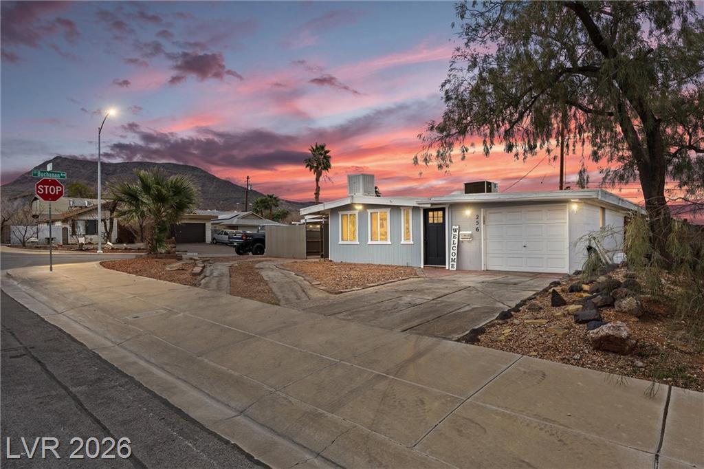 256 Hillcrest Drive, Henderson, NV 89015 — photo 1