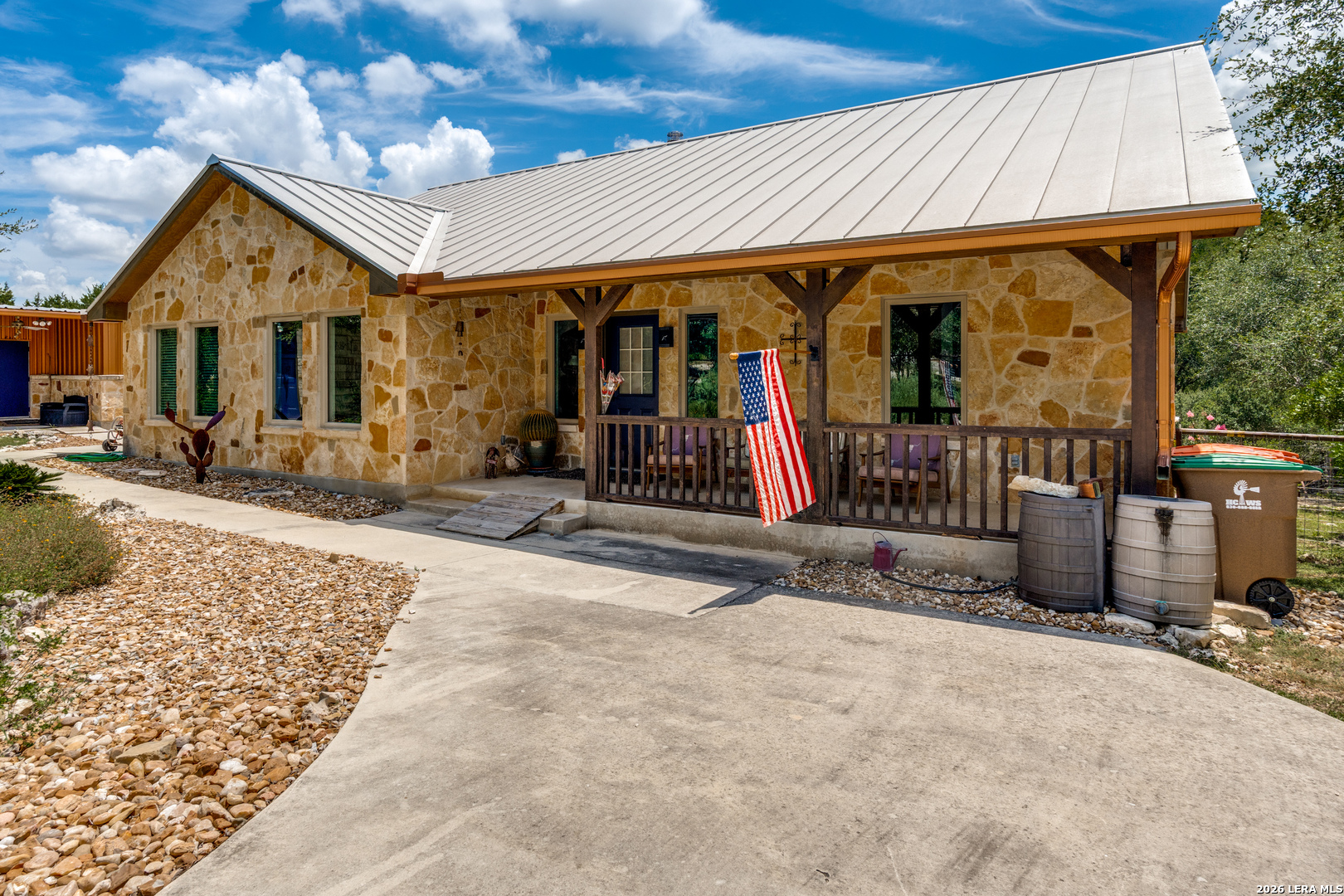 201 Hidden Lake, Boerne, TX 78006 — photo 1